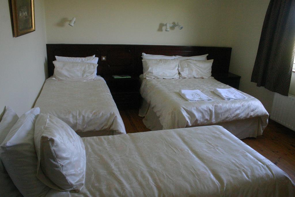 Portarra Lodge Guesthouse Moycullen Kamer foto